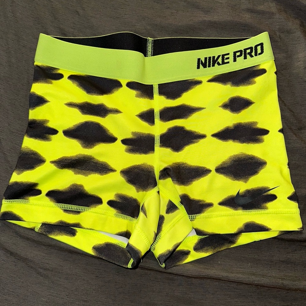 Nike Pro Yellow and Black Patterned Shorts